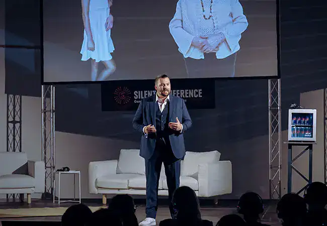 ATZ Group CEO Marius Kaufhold delivering a speech on stage