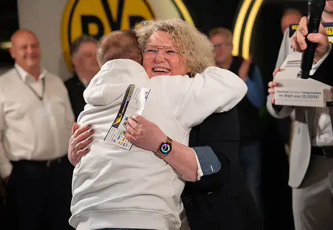 ATZ Group Head of IT hugging a WDV participant
